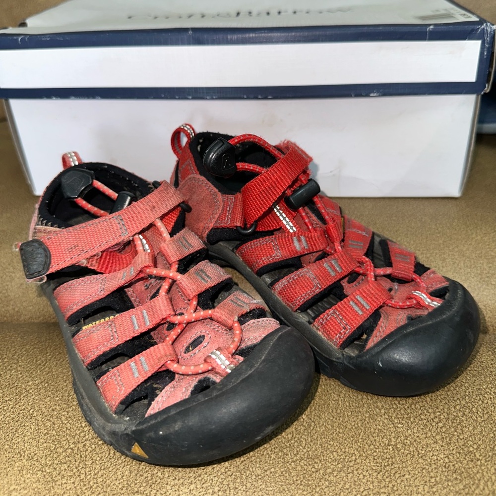KEEN Used Red Waterproof Outdoor Little Kids Sandals
